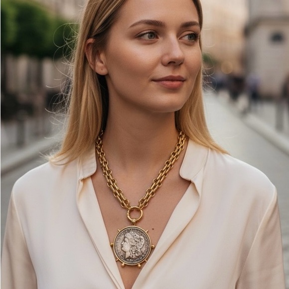 Elegant Gold Coin Pendant Necklace - Picture 2 of 4